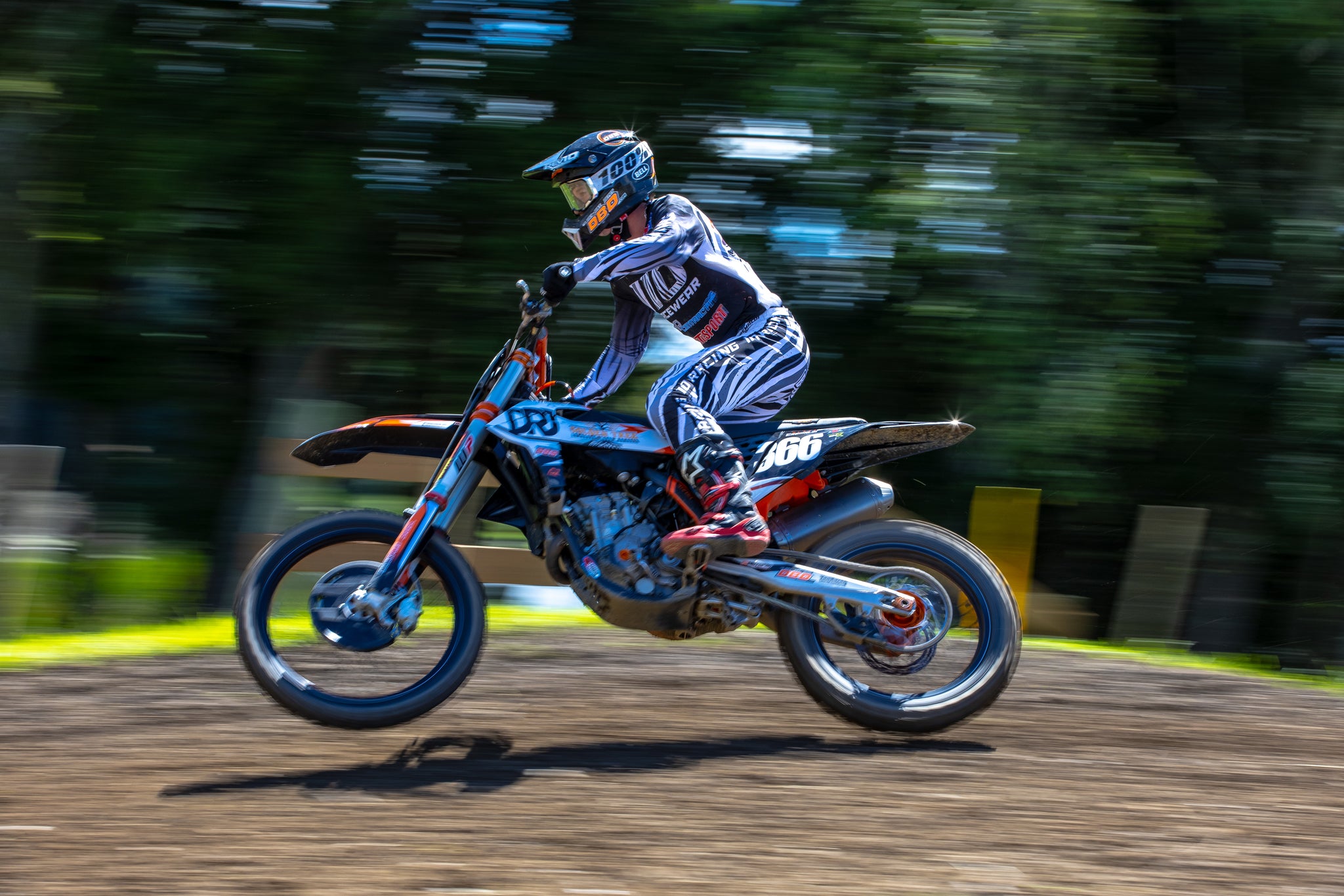 MAGNUM SERIES 24' – 110Racing