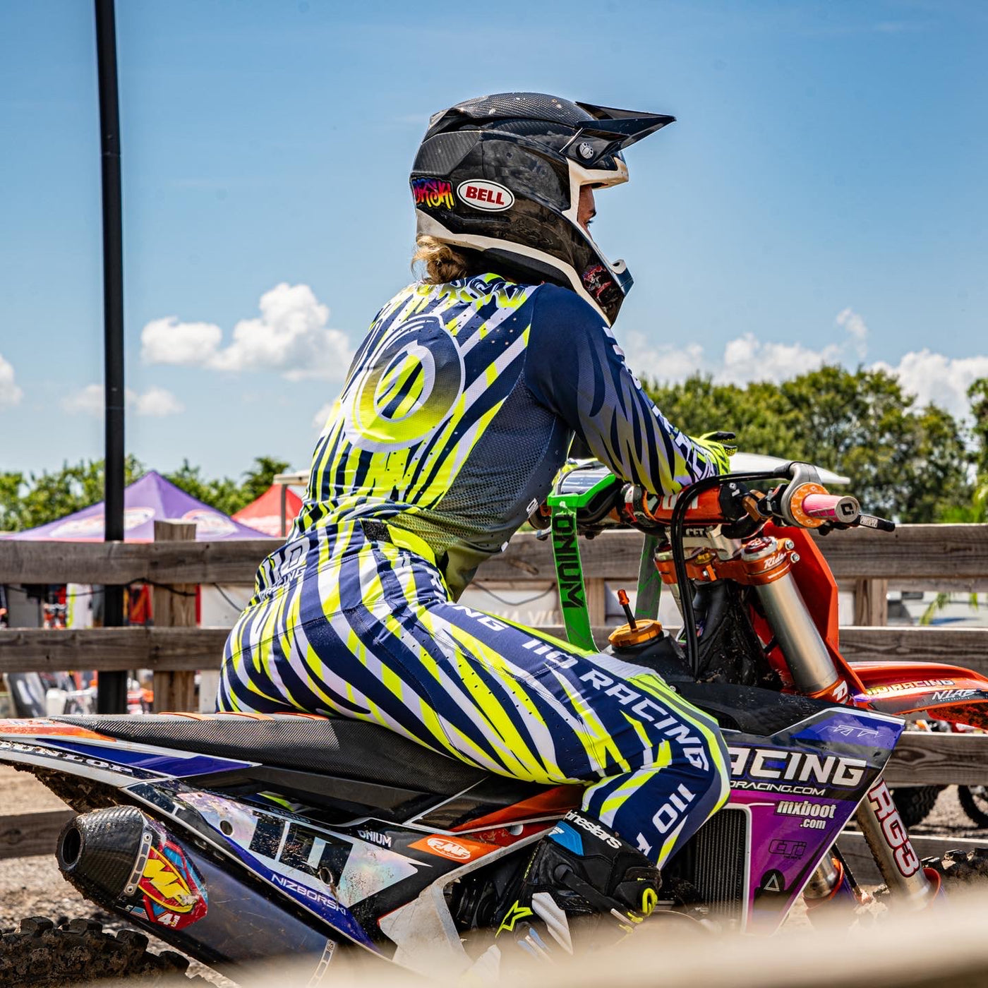 110 RACING // MAGNUM SERIES 24' JERSEY