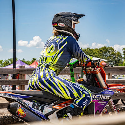 110 RACING // MAGNUM SERIES 24' JERSEY