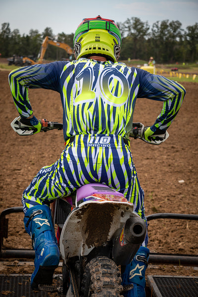 110 RACING // MAGNUM SERIES 24' JERSEY